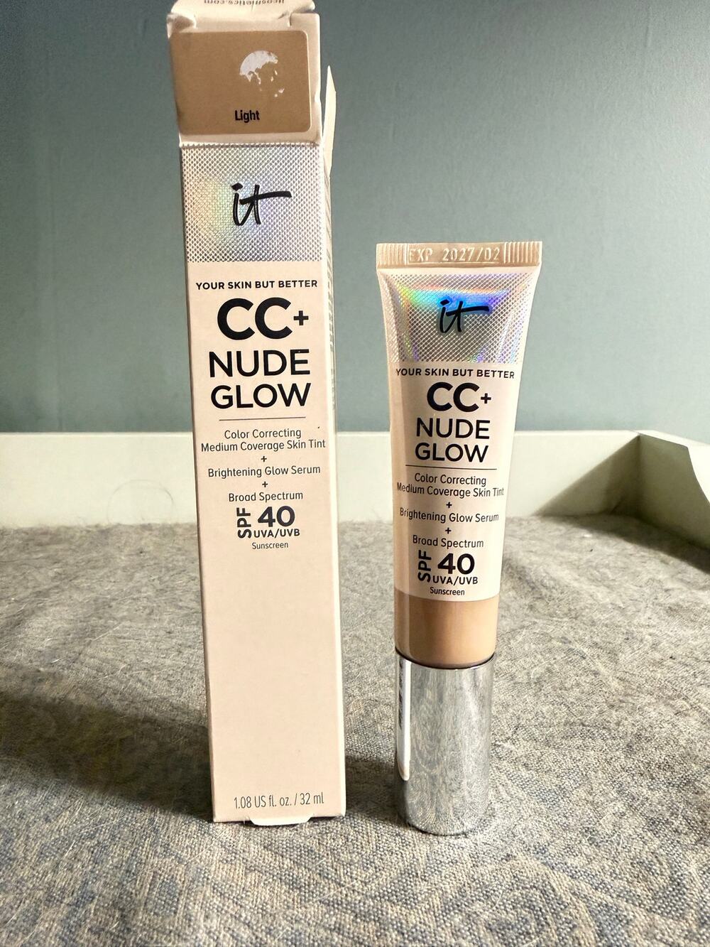 IT cosmetics CC+ nude glow- light